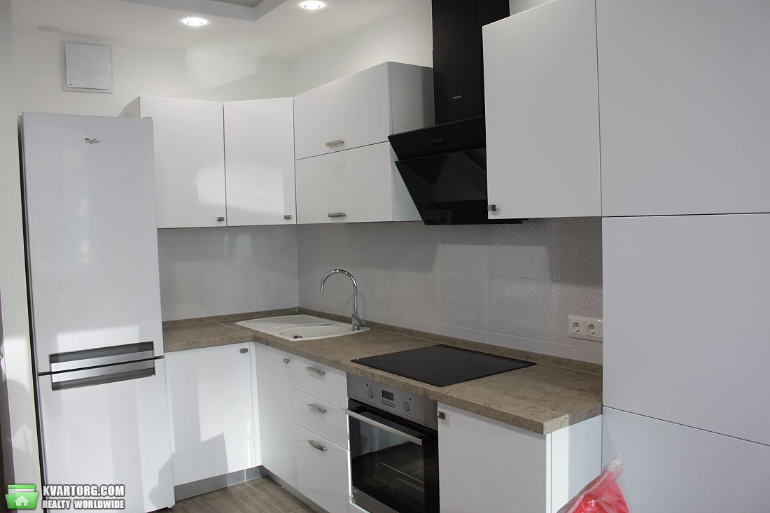 Rent out 1-room apartment. Киев,  Туманяна — photo 1
