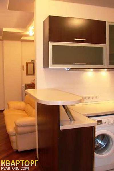 Rent out 2-room apartment. Киев,  Курская — photo 8
