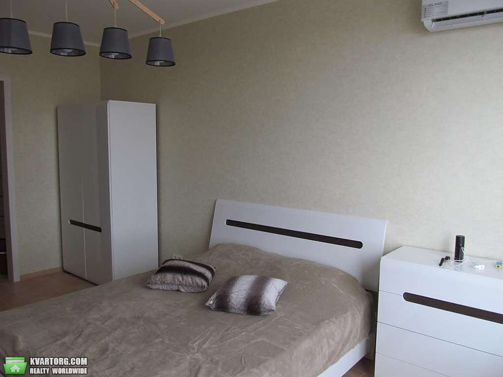 Rent out 1-room apartment. Киев,  Заречная — photo 1