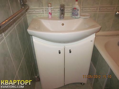 Rent out 2-room apartment. Киев,  Артема — photo 3