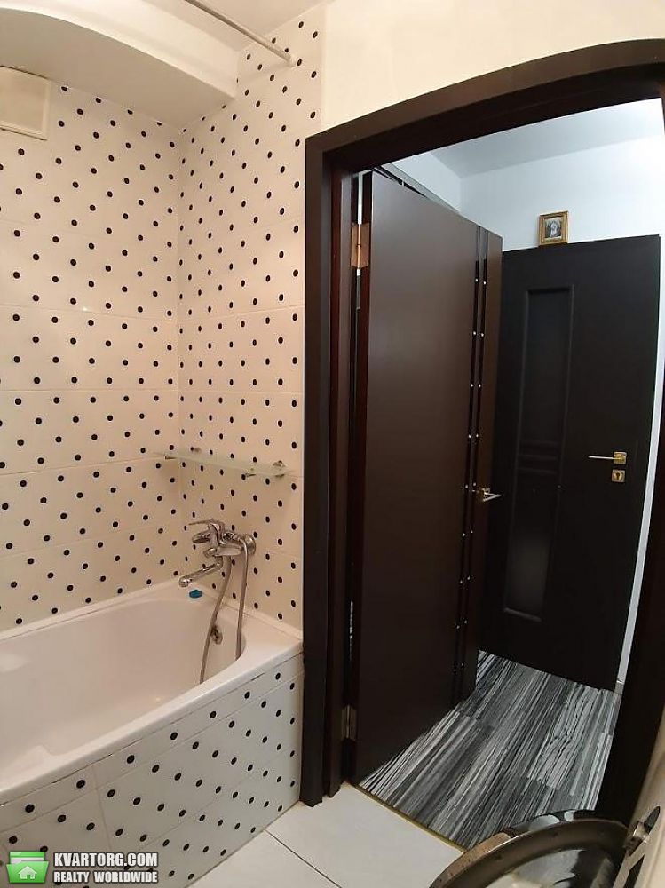 Rent out 2-room apartment. Киев,  Леси Украинки бул — photo 9