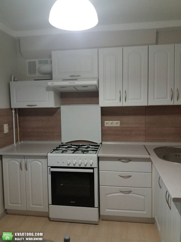 Rent out 2-room apartment. Киев,  Политехническая — photo 4
