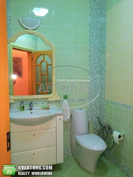 Rent out 3-room apartment. Киев, Жилянская — photo 8