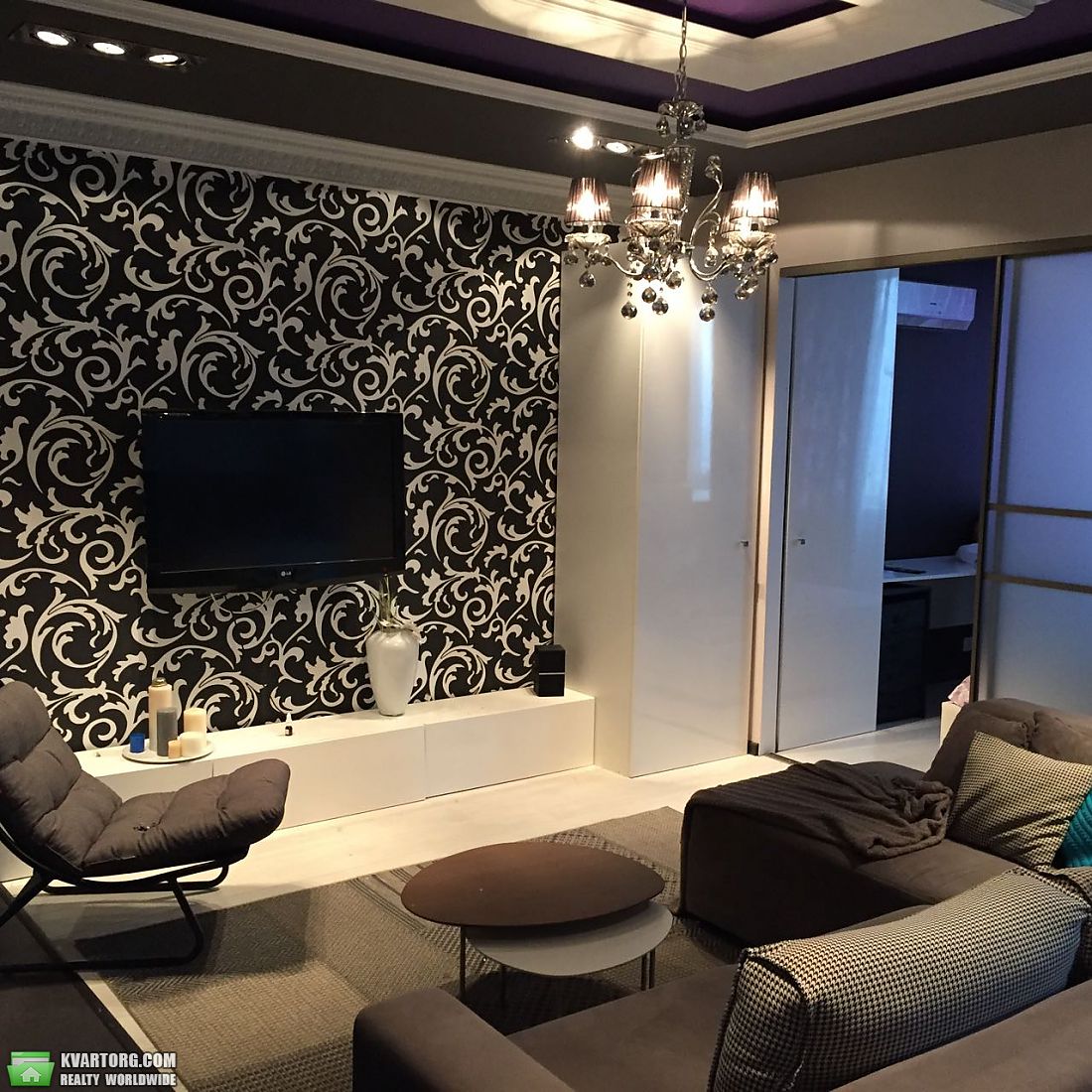 Rent out 1-room apartment. Киев,  Вышгородская — photo 1