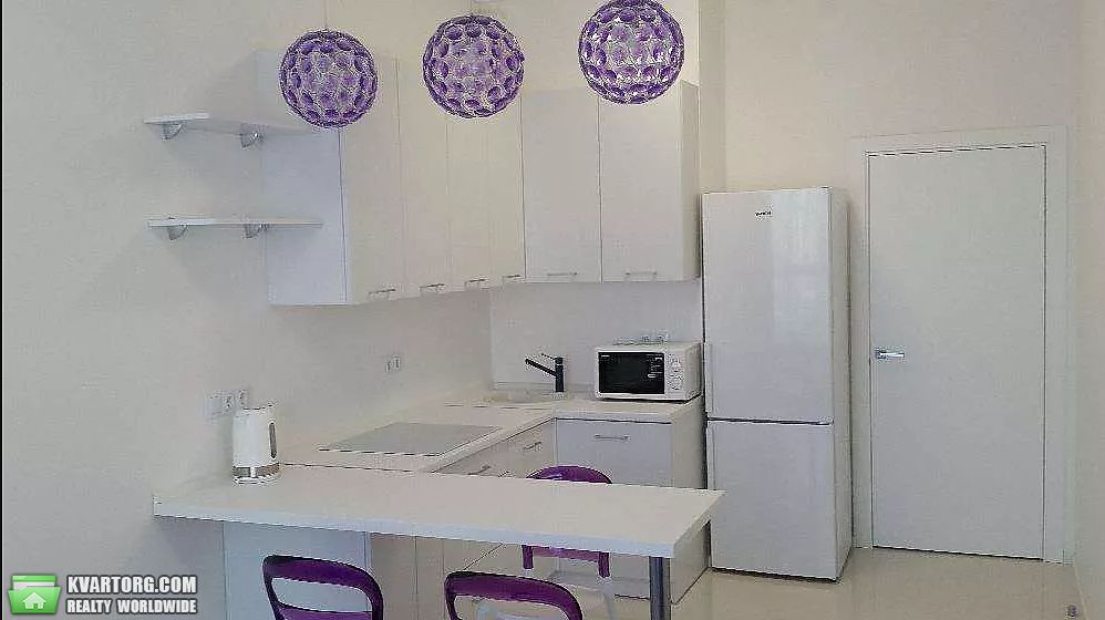 Rent out 2-room apartment. Киев,  Липковского — photo 1