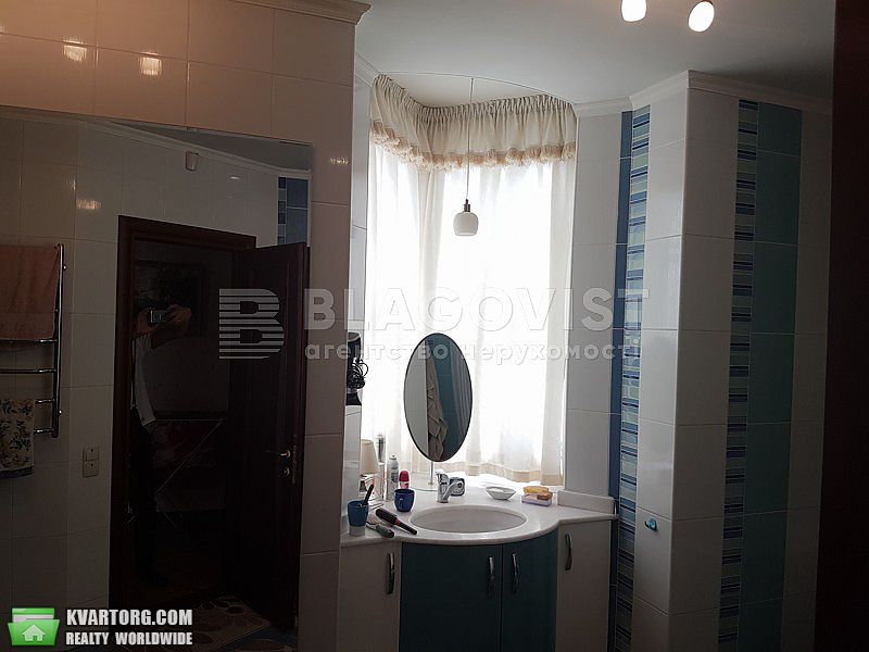 Sell 3-room apartment. Киев,  Урловская — photo 9