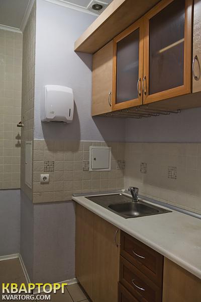Rent out office. Киев, Якира — photo 1