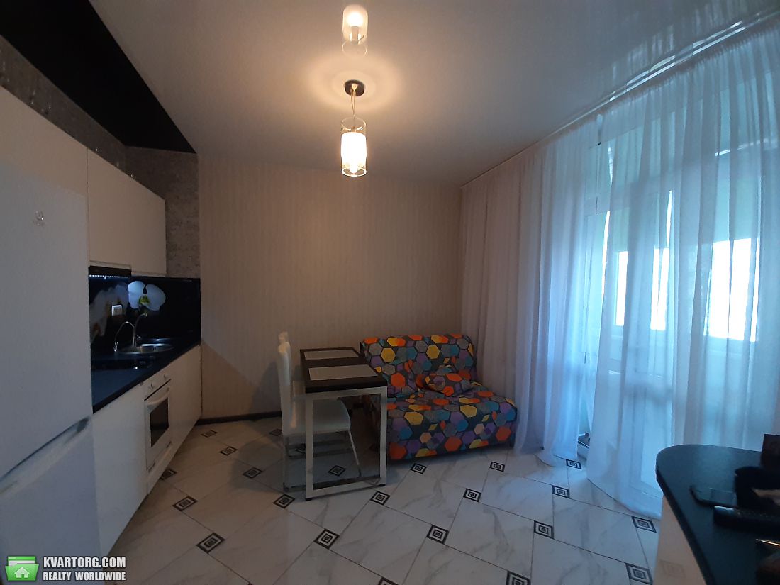 Sell 1-room apartment. Киев, Вышгородская ул. — photo 3