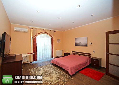 Rent out 2-room apartment. Киев, Почайнинская — photo 7