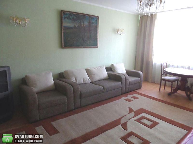 Rent out 2-room apartment. Киев,  Черновола — photo 1