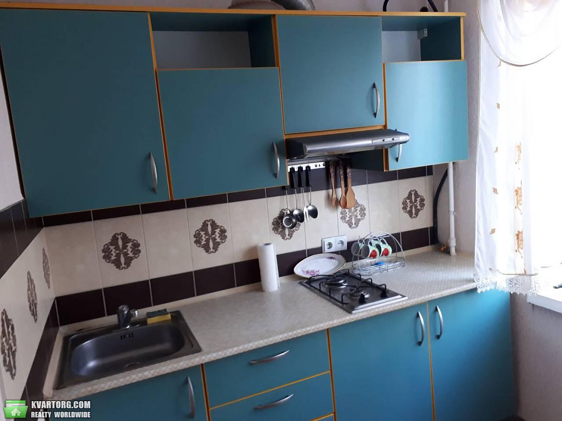Rent out 1-room apartment. Киев,  Бурмистенко — photo 3