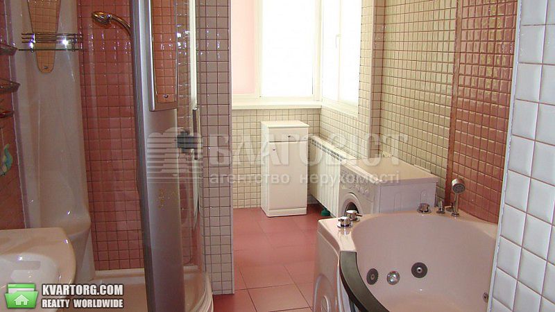 Rent out 3-room apartment. Киев,  Юрковская — photo 4