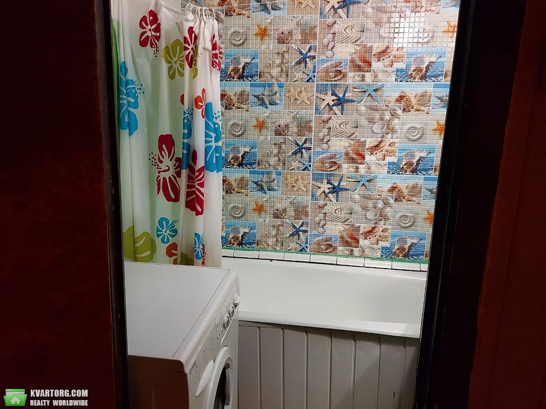 Rent out 1-room apartment. Киев,  Вершигоры — photo 7
