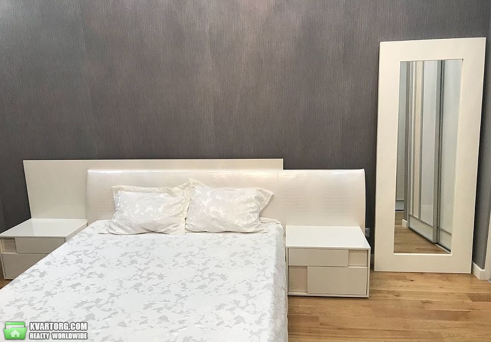 Rent out 2-room apartment. Киев, Коновальца — photo 1