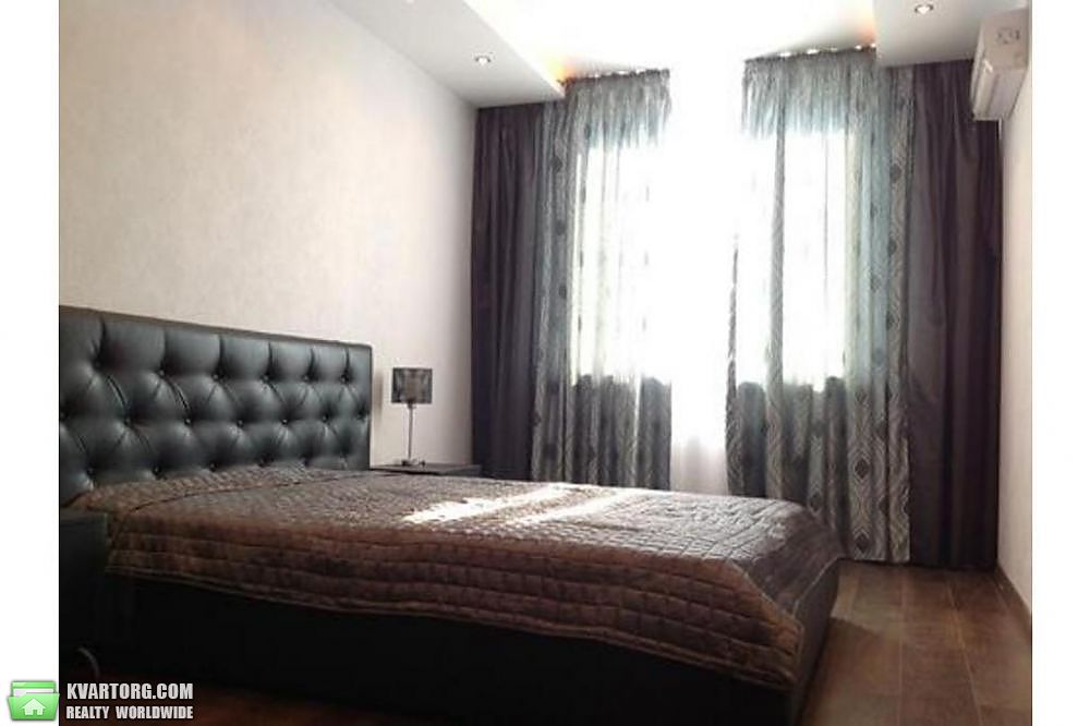 Rent out 2-room apartment. Киев,  Чавдар — photo 2