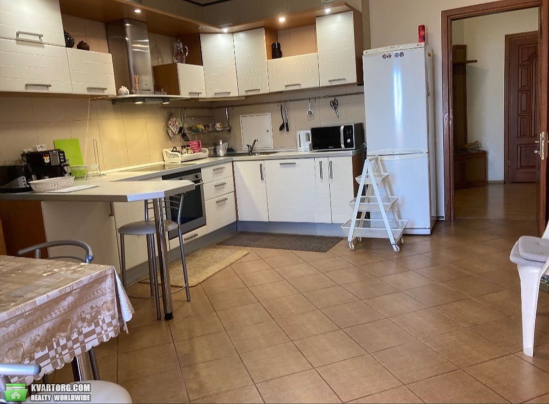 Rent out 3-room apartment. Киев, Коновальця — photo 2