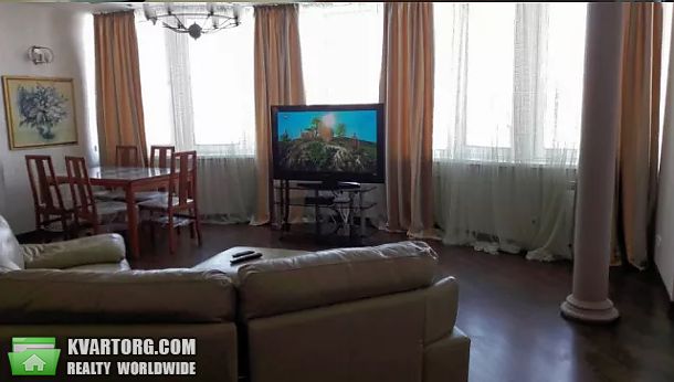 Rent out 4-room apartment. Киев,  Вернадского бул — photo 2