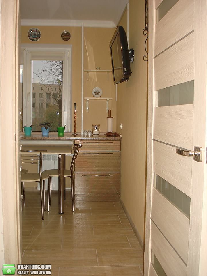 Sell 2-room apartment. Киев, Соломенская — photo 3