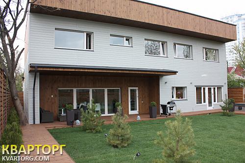 Sell house. Киев,  Завальная — photo 1