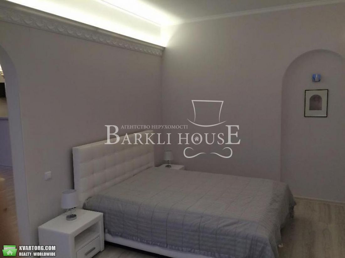 Rent out 2-room apartment. Киев,  Сечевых Стрельцов — photo 4