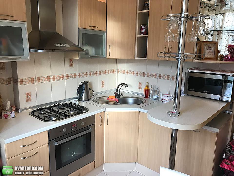 Rent out 2-room apartment. Киев,  Фрунзе — photo 4