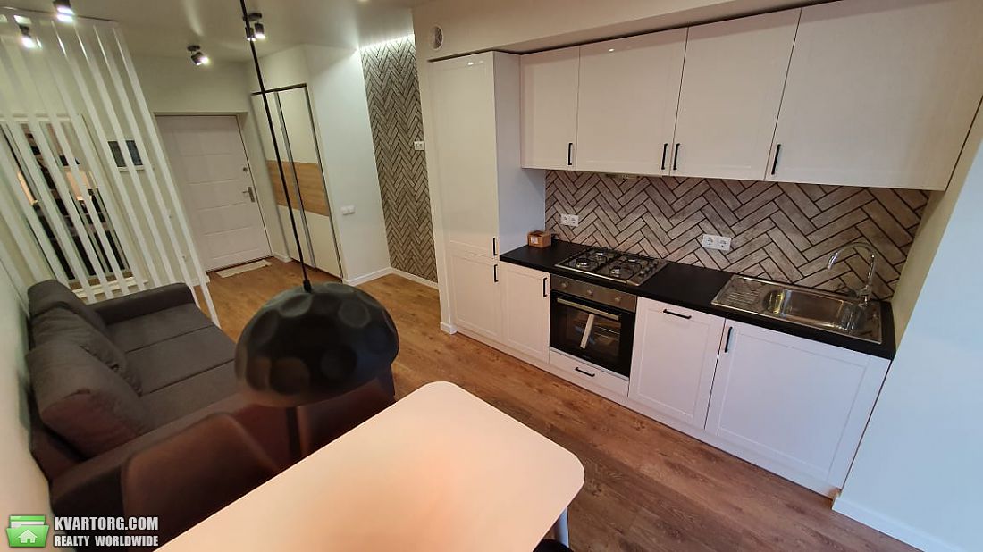Sell 2-room apartment. Днепропетровск, Набережная Победы — photo 1