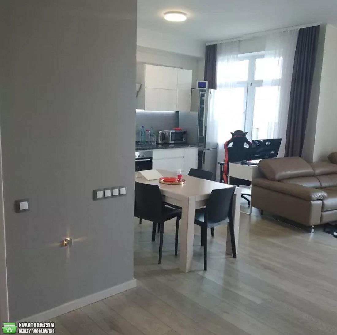 Rent out 2-room apartment. Киев, Коновальца — photo 2