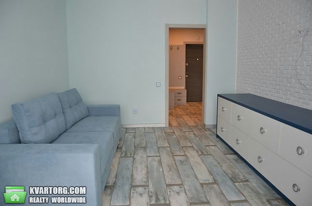 Rent out 1-room apartment. Киев, Маршала Конева — photo 3