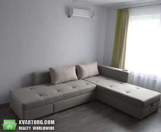 Rent out 3-room apartment. Киев,  Хорольская — photo 4