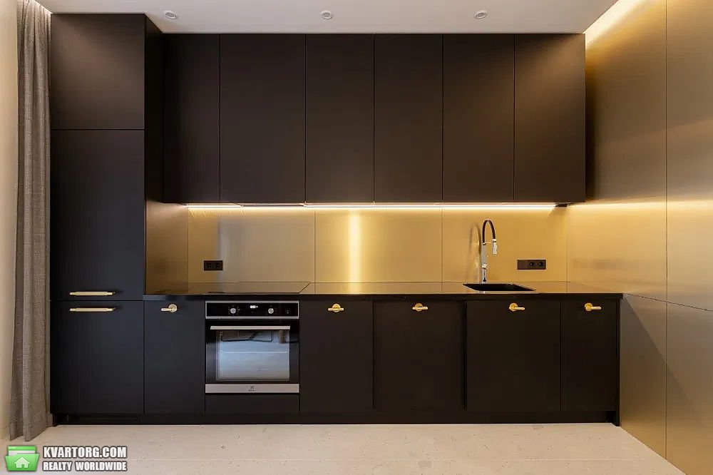 Sell 1-room apartment. Киев, Набережно-Рыбальская — photo 1