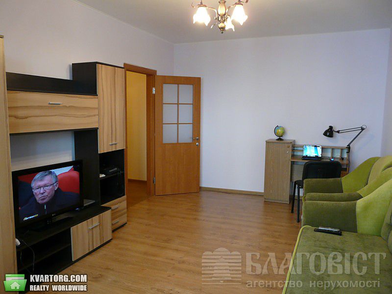 Sell 2-room apartment. Киев, Срибнокильская — photo 3