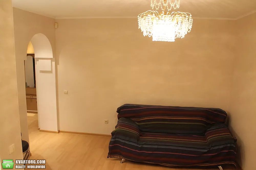 Rent out 3-room apartment. Киев,  Герцена — photo 3