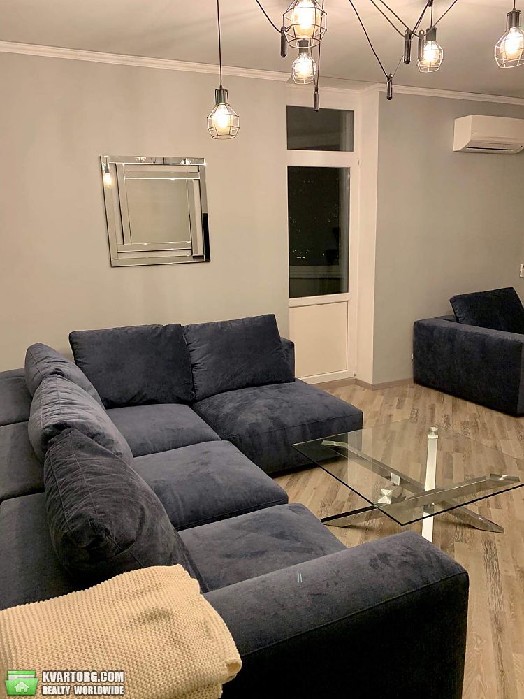 Rent out 2-room apartment. Киев,  Лобачевского пер — photo 1