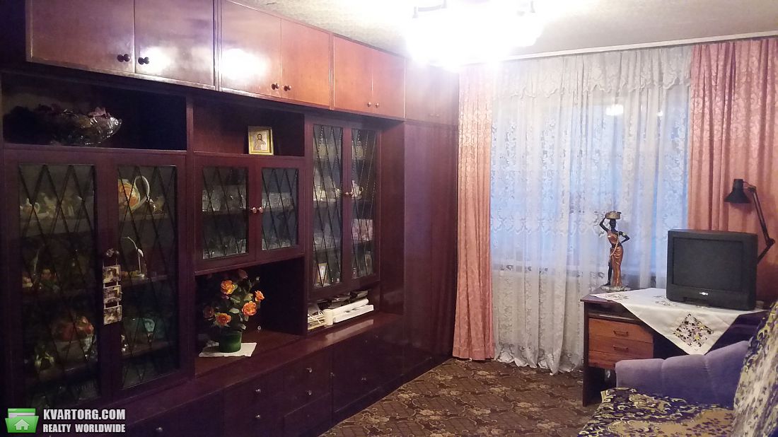 Sell 2-room apartment. Киев, Отрадный просп. — photo 1