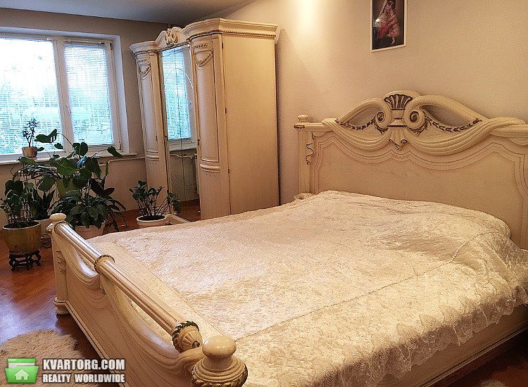 Rent out 3-room apartment. Киев, Урловская — photo 8