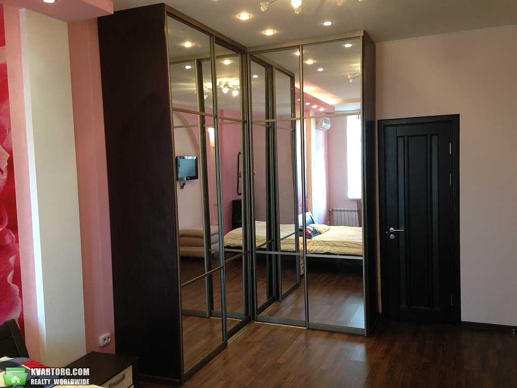 Rent out 2-room apartment. Киев, Щорса — photo 2