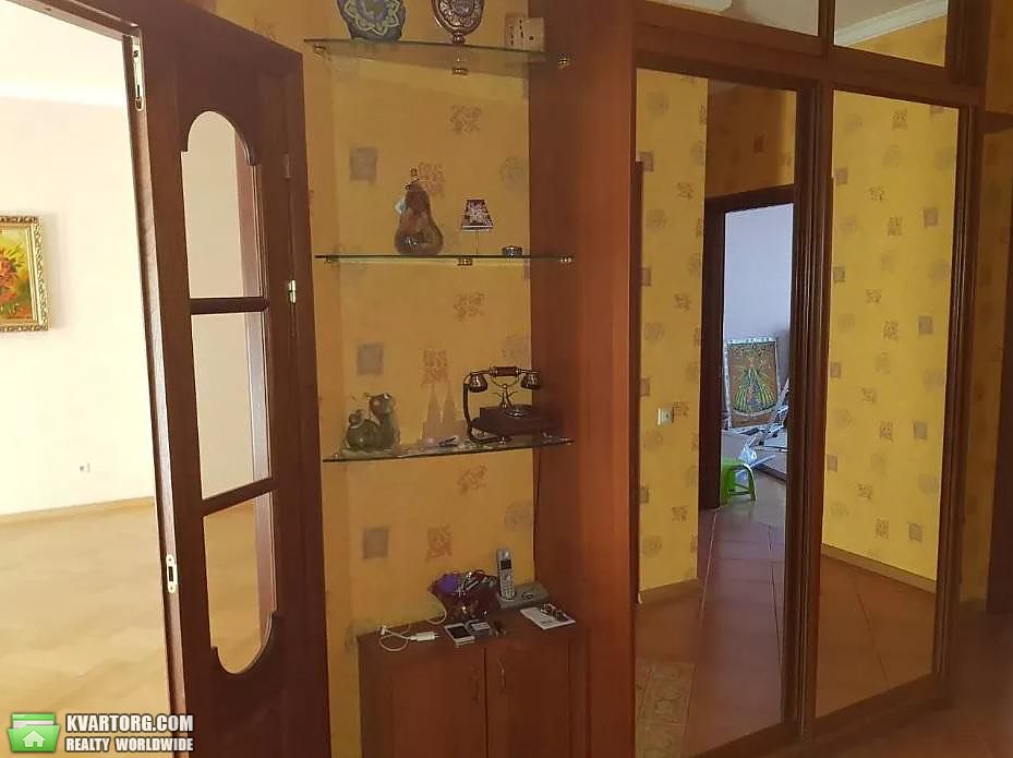Rent out 3-room apartment. Киев,  Хоривая — photo 9