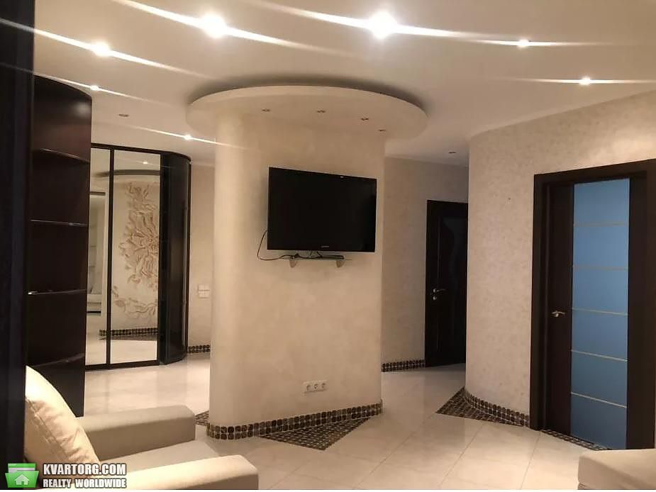 Rent out 3-room apartment. Киев,  Срибнокильская — photo 6