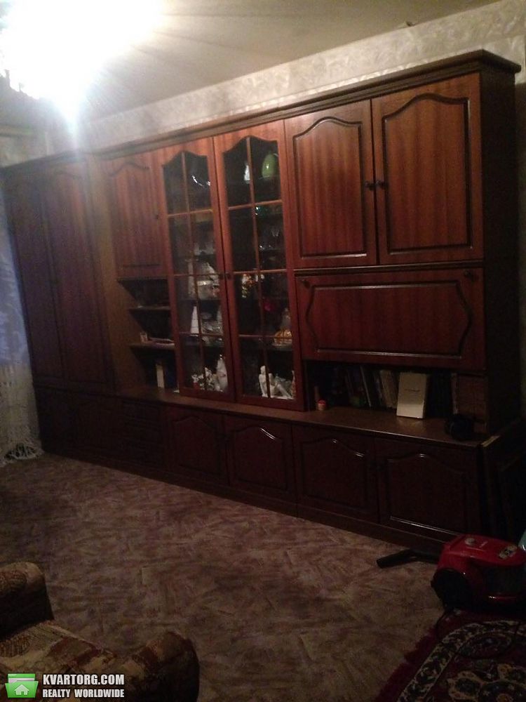 Sell 2-room apartment. Днепропетровск, Набережная Победы — photo 1
