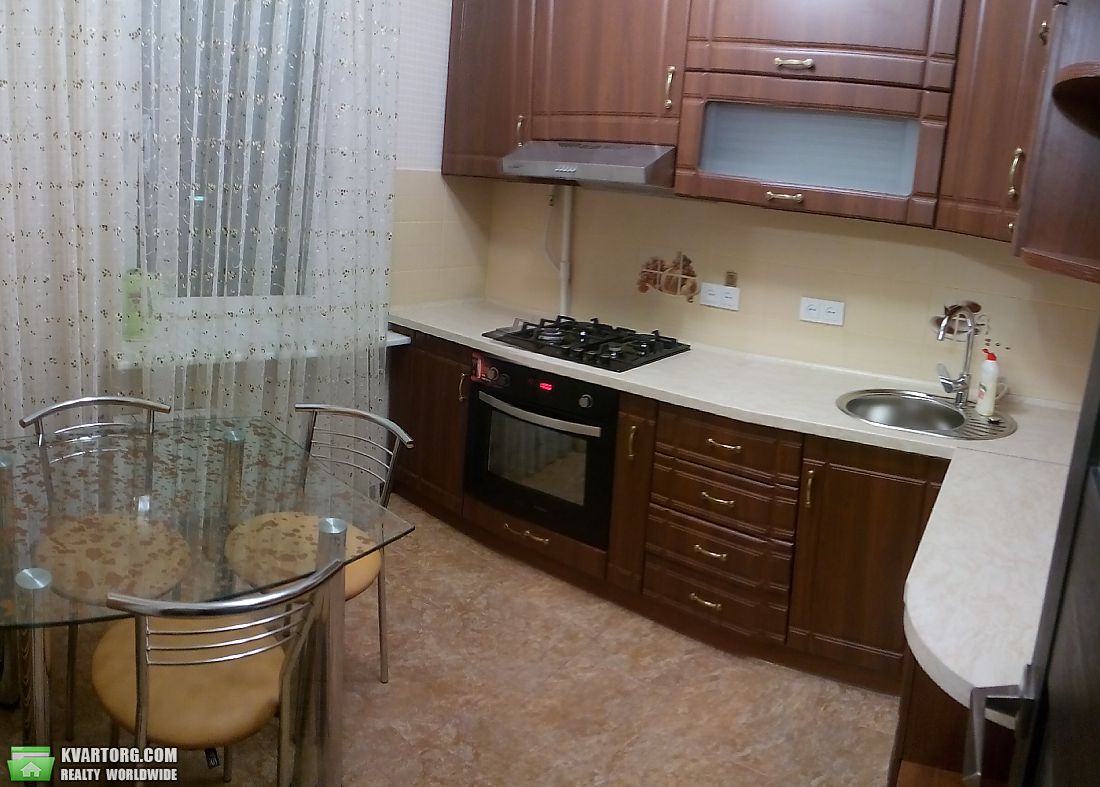Rent out 1-room apartment. Киев, Гарматная — photo 1