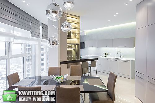 Rent out 4-room apartment. Киев,  Драгомирова — photo 1