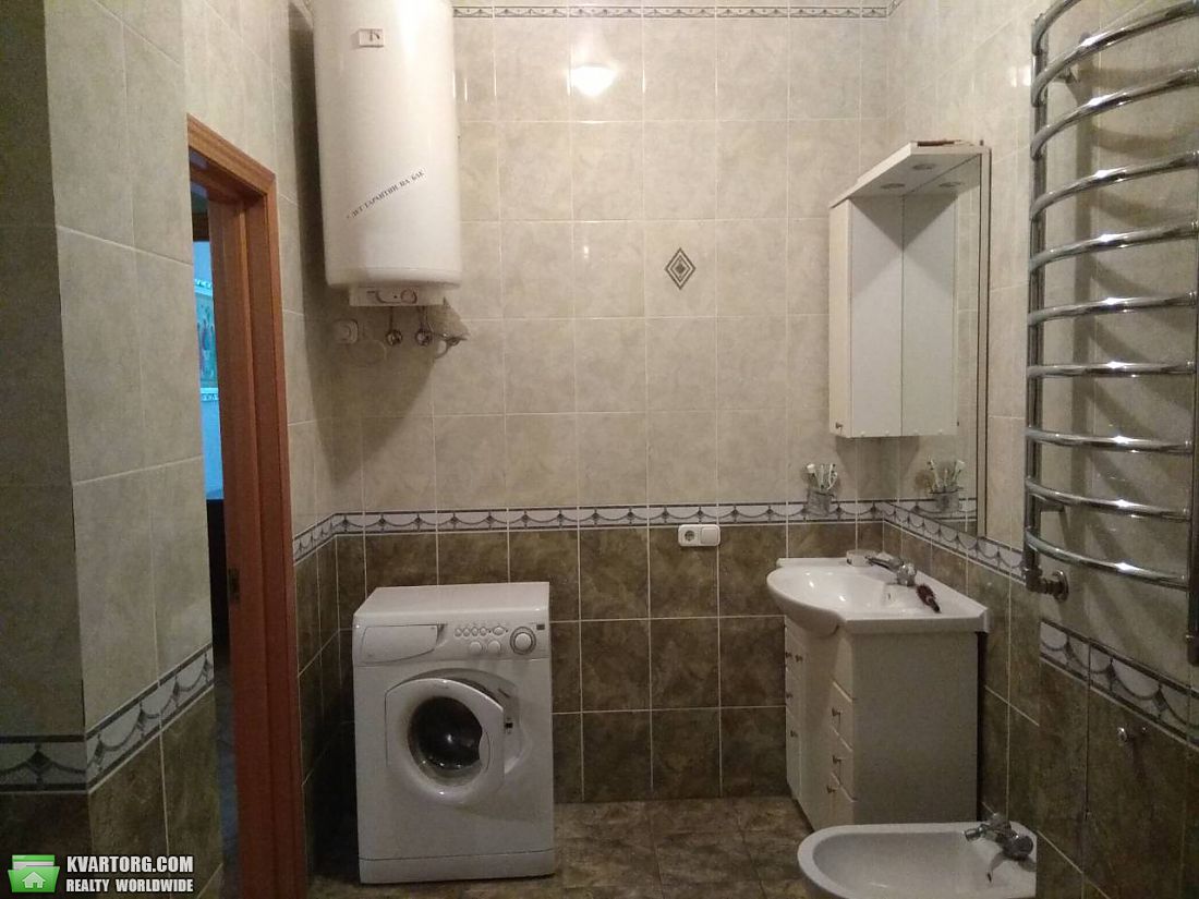 Rent out 2-room apartment. Киев,  Туровская — photo 7