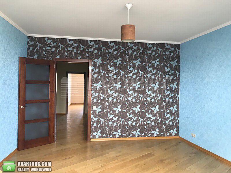 Rent out 4-room apartment. Киев,  Днепровская наб — photo 1