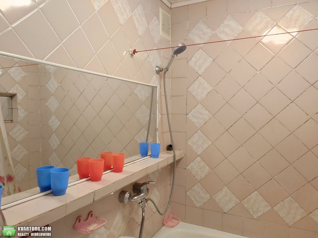 Rent out 3-room apartment. Киев,  Каштановая — photo 9