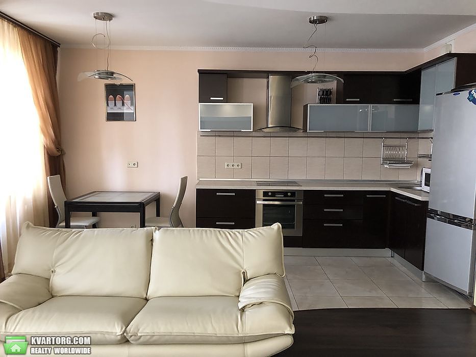 Rent out 3-room apartment. Киев,  Кошица — photo 8