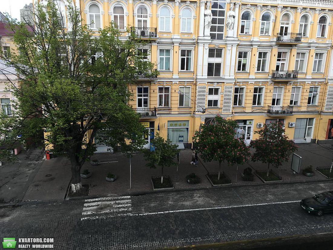 Rent out 3-room apartment. Киев,  Богдана Хмельницкого — photo 9
