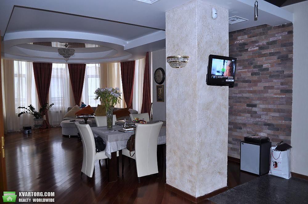 Rent out 3-room apartment. Киев,  Хоривая — photo 4