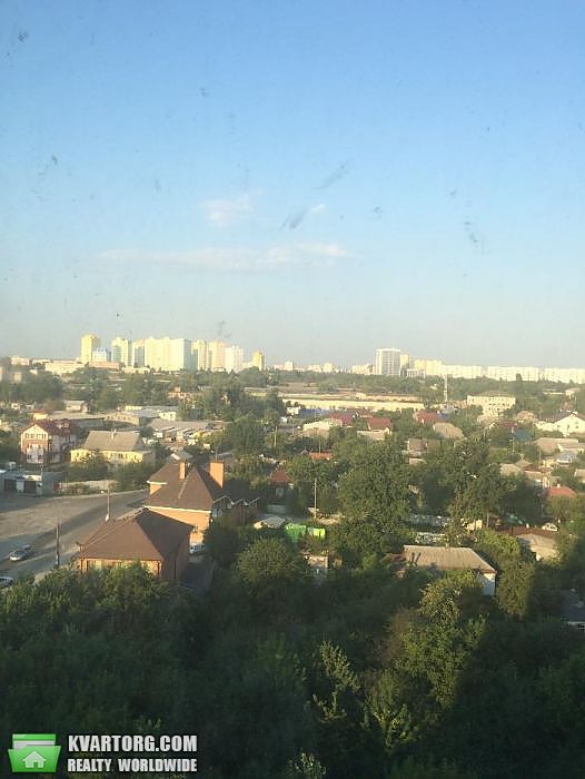 Sell 3-room apartment. Киев,  Комбинатная — photo 1