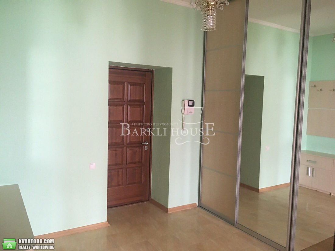 Rent out 3-room apartment. Киев,  Павловская — photo 10