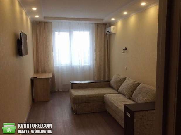 Rent out 1-room apartment. Киев,  Строкача — photo 3